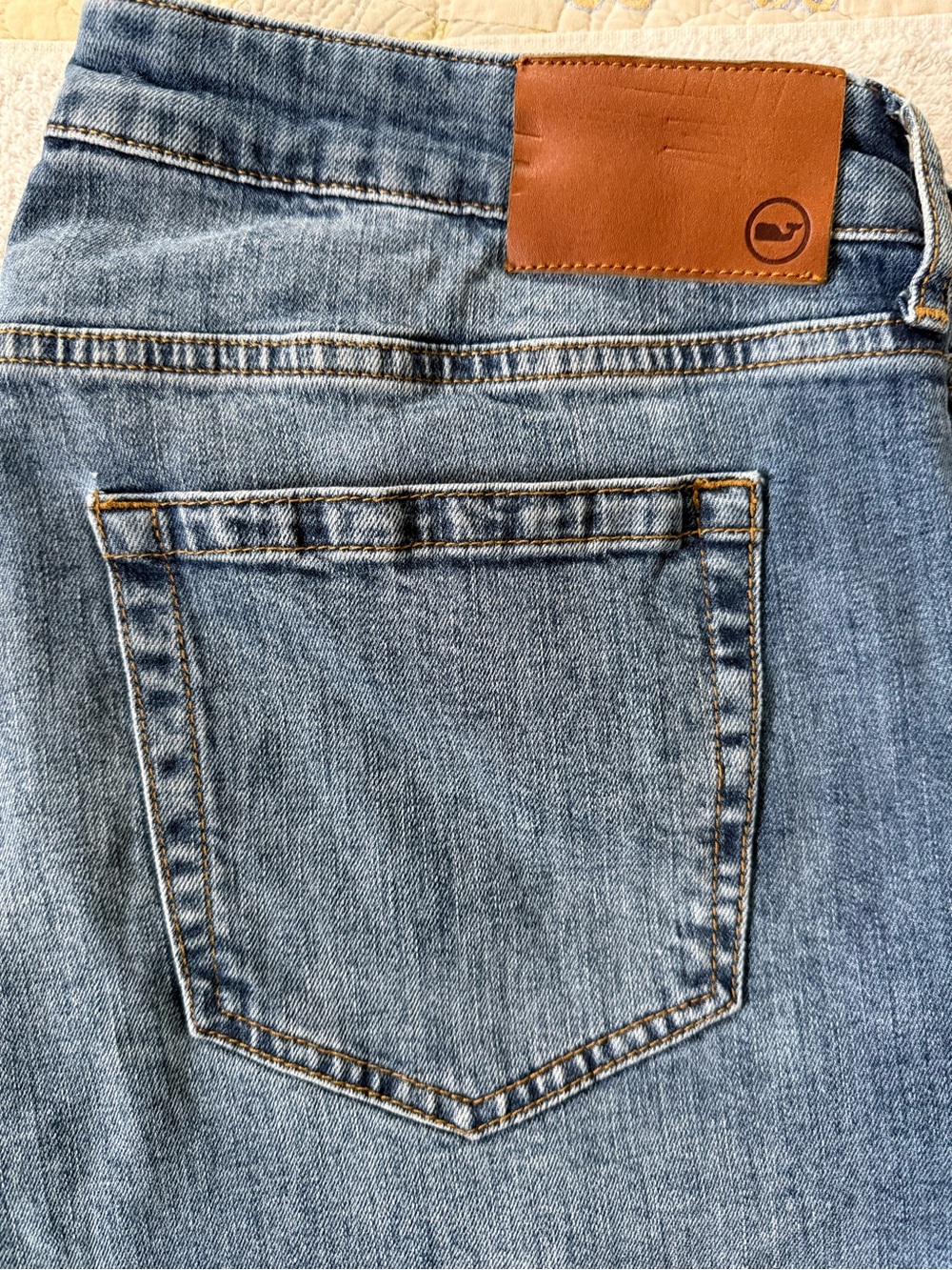 Vineyard Vines Light Blue Straight Men’s Jeans with Leather Patch